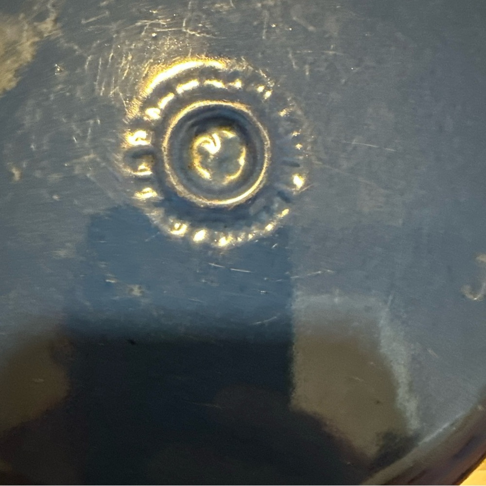 Le Creuset 9” Blue Cast Iron Skillet vintage - Picture 5 of 14